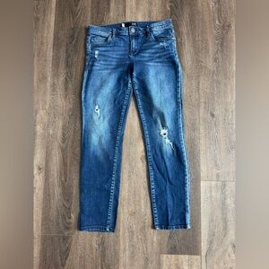 Kut from the Kloth Jeans.  Women’s size 6. Catherine Boyfriend style. Dark wash.